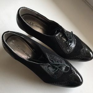 AK Anne Klein 7.5 lace up black bootie